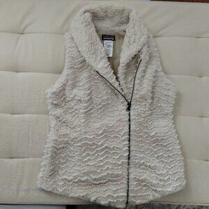 Women's MEDIUM Patagonia Fluffy Beige Vest
